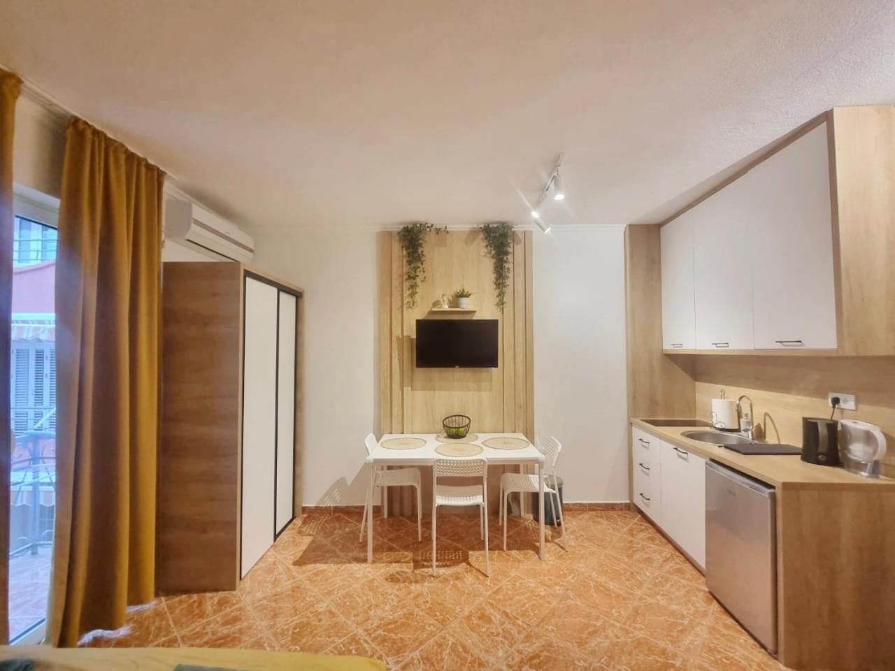 Studio Apartman Na Plazi ราไฟโลวีซี ภายนอก รูปภาพ